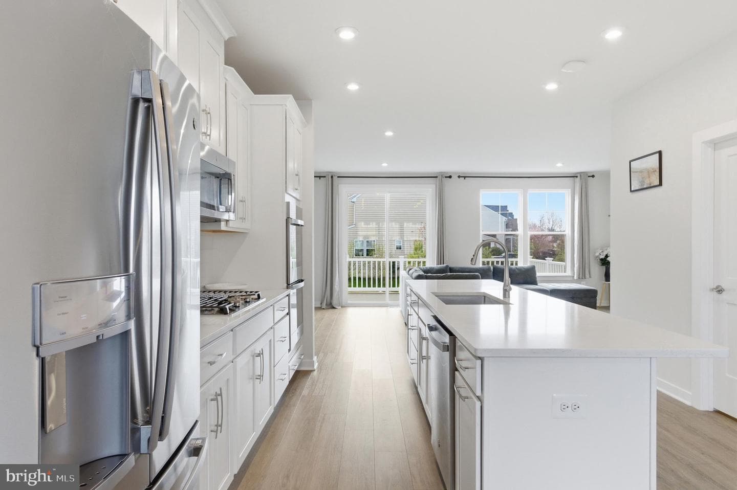 24173 Thurso Square photo 17