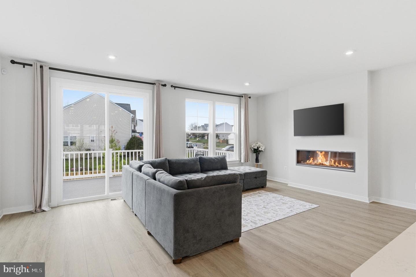 24173 Thurso Square photo 18