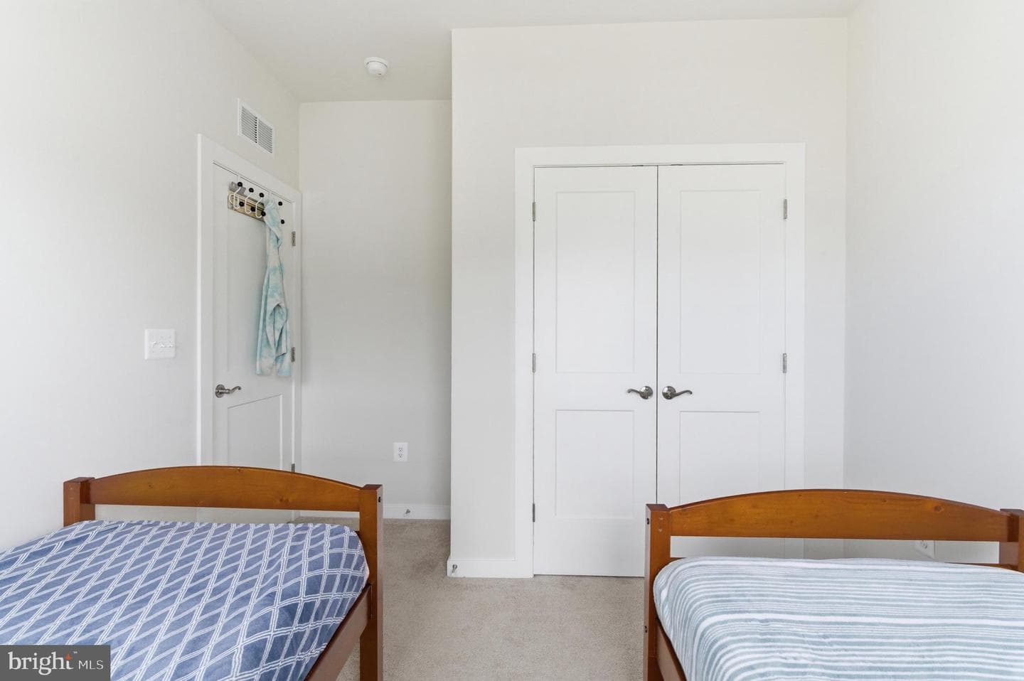 24173 Thurso Square photo 38