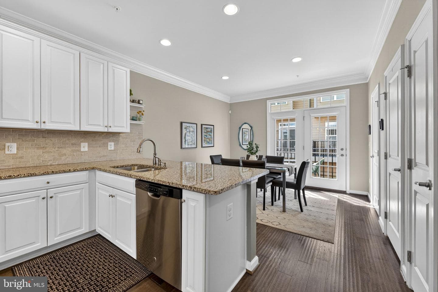 459 Haupt Square SE photo 17