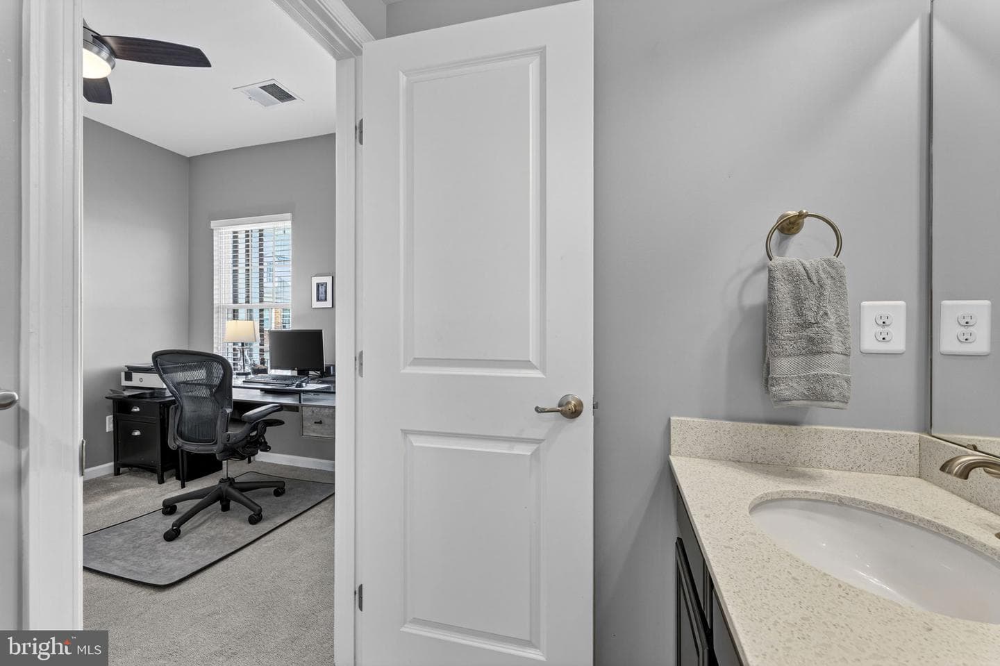 459 Haupt Square SE photo 45