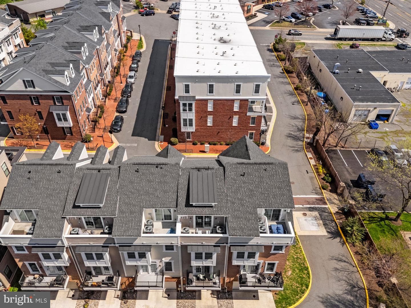 459 Haupt Square SE photo 63