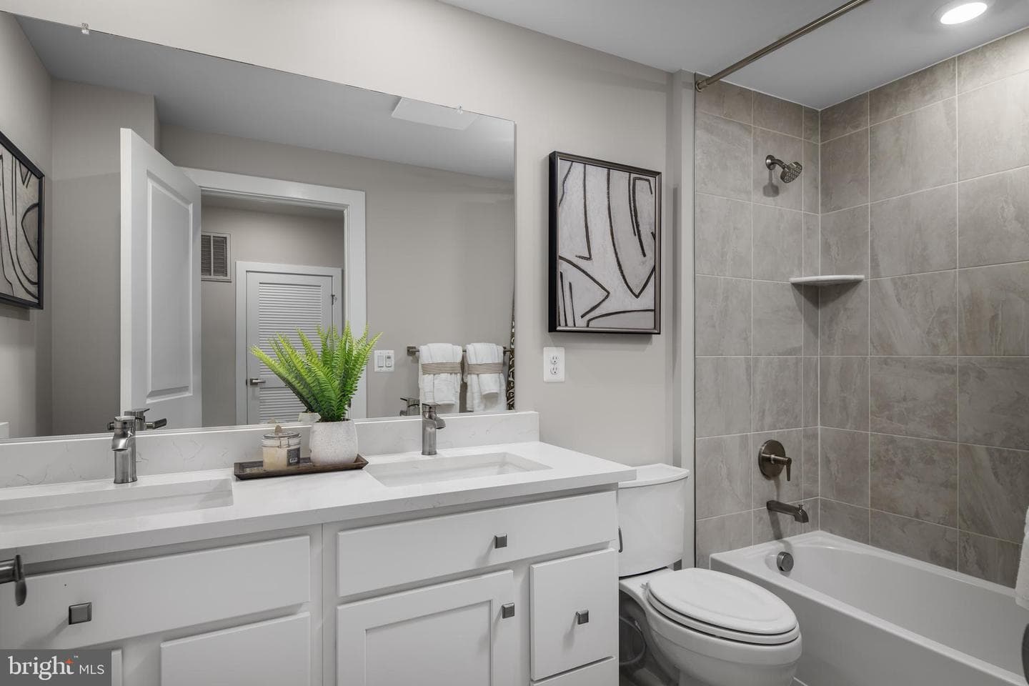 43791 Metro Terrace photo 11