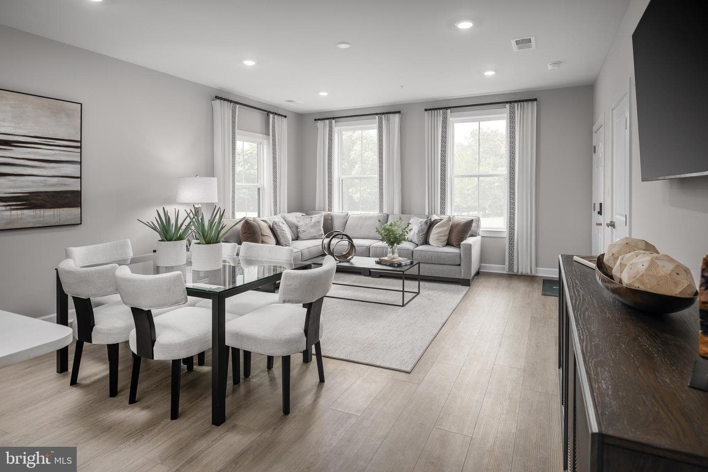 43791 Metro Terrace photo 3
