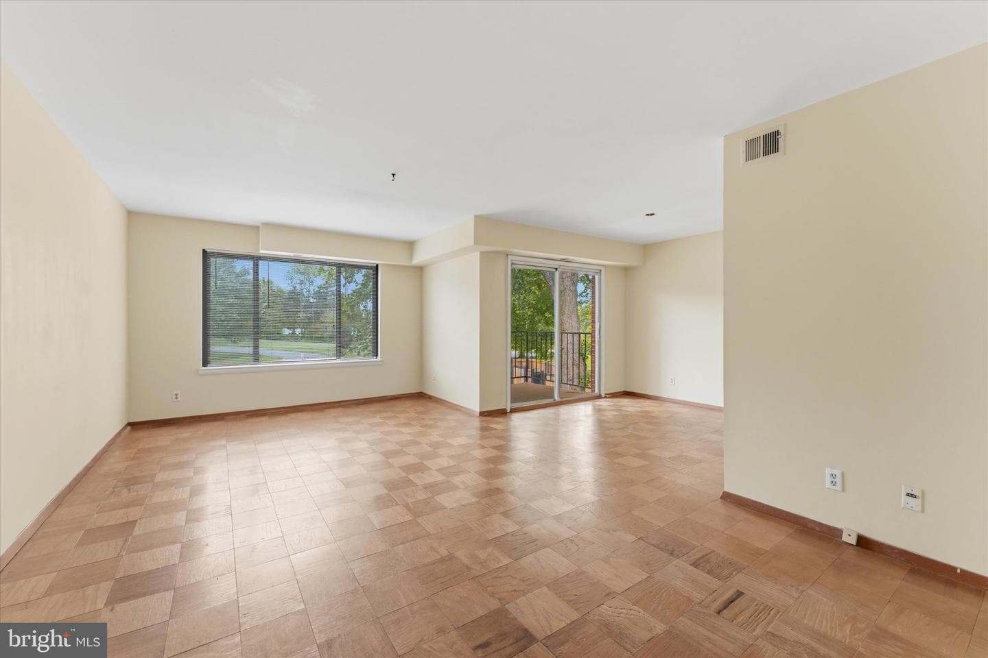 125 Clubhouse Drive SW #8 photo 4