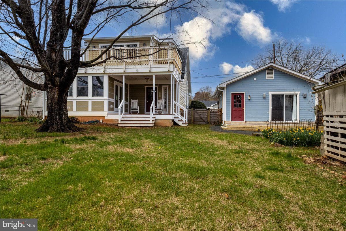 104 Pershing Avenue NW photo 3