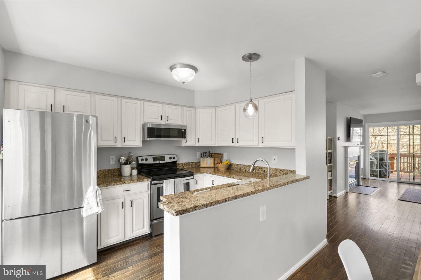 20250 Brookview Square photo 16