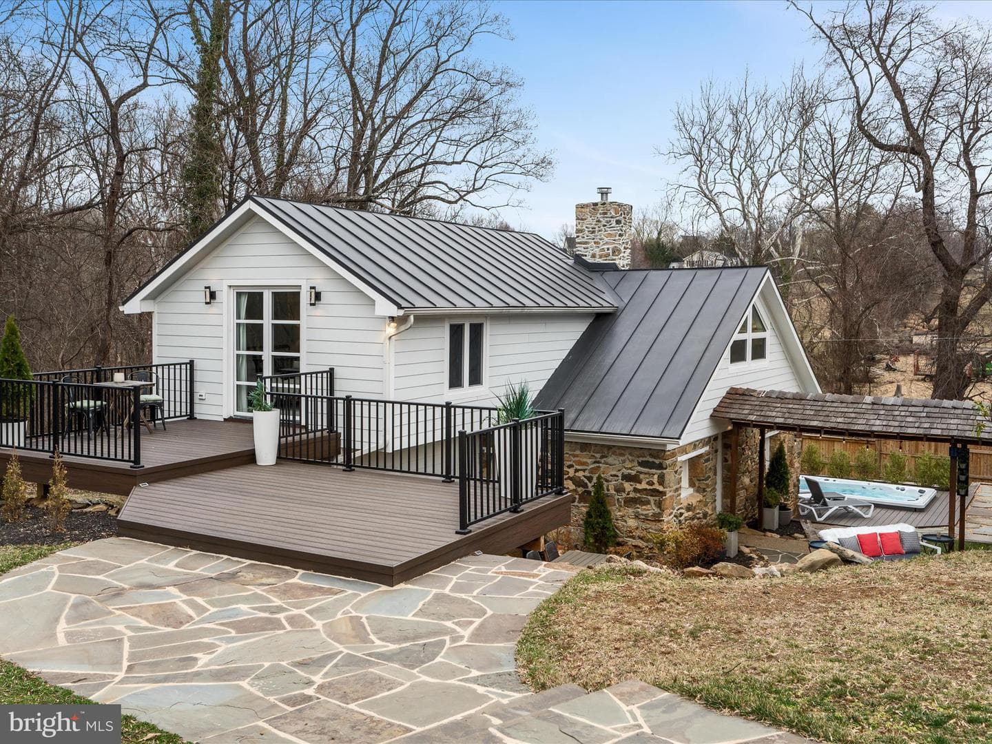 35500 Troon Court, Round Hill