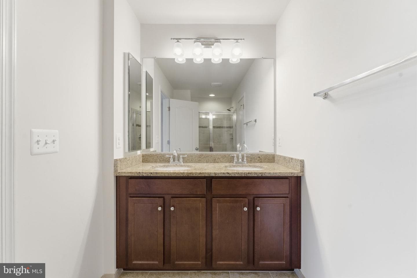 42396 Benfold Square photo 40