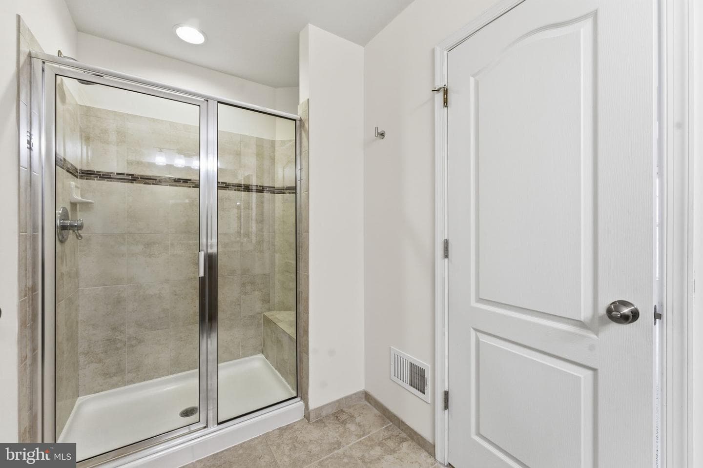 42396 Benfold Square photo 42