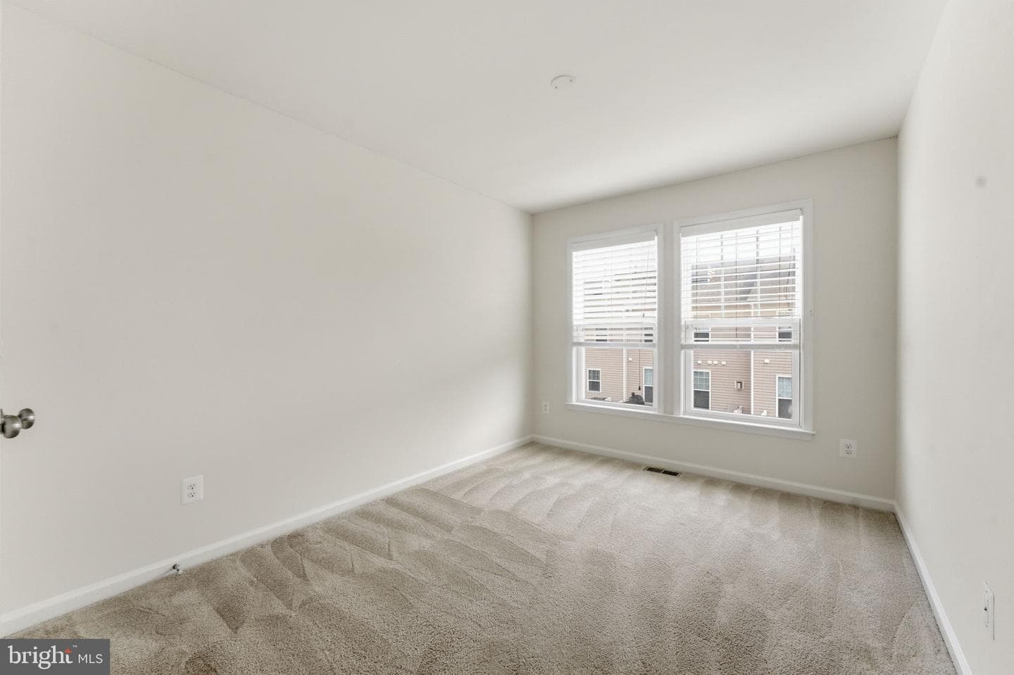 42396 Benfold Square photo 45