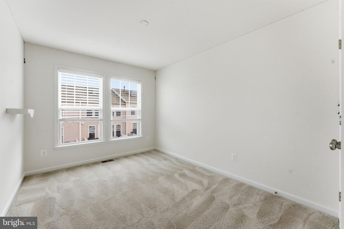 42396 Benfold Square photo 49