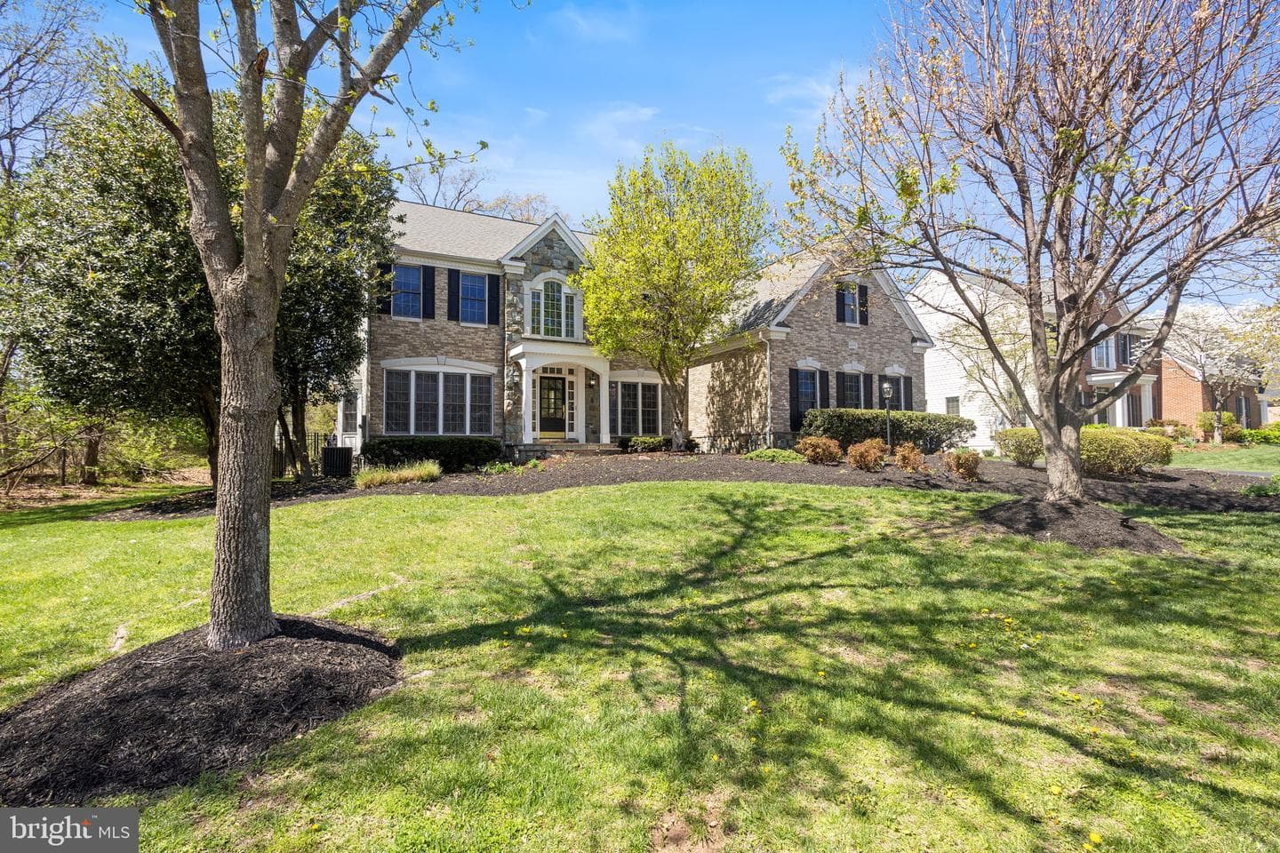 22579 Forest Manor Drive photo 2