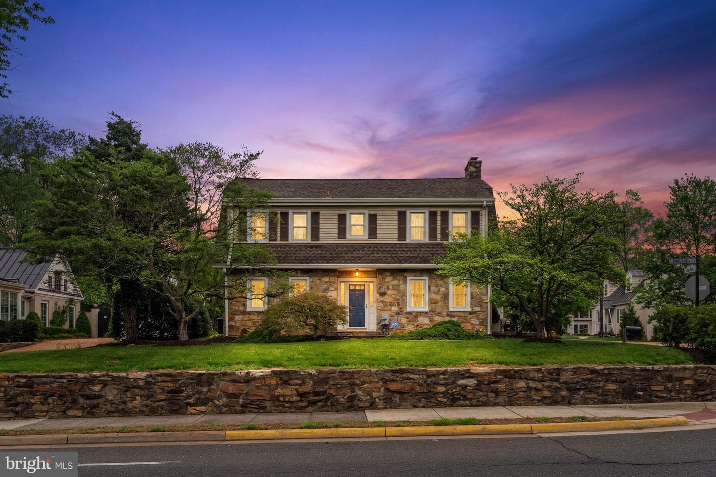 700 W Washington Street, Middleburg