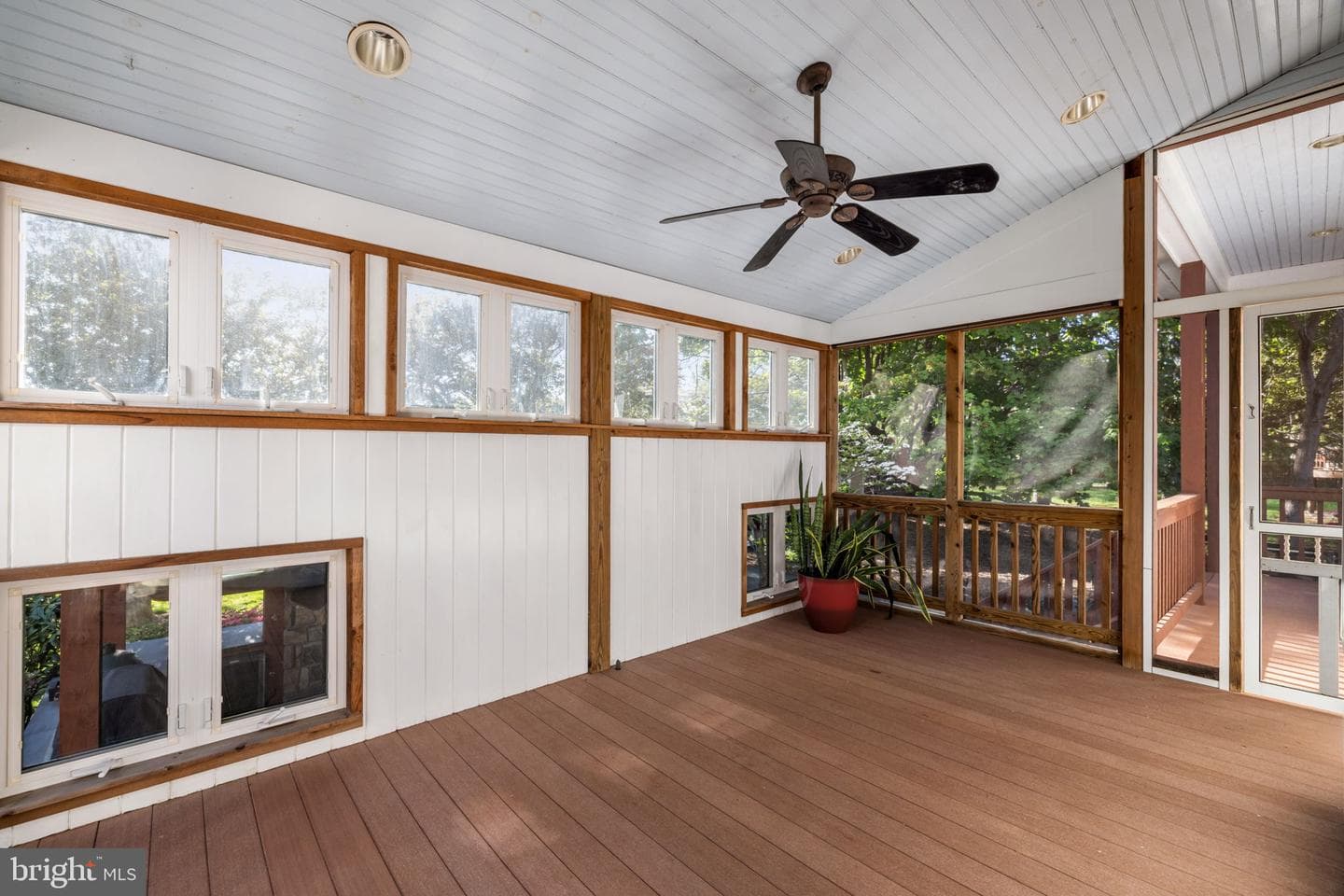 10 N Locust Street photo 40