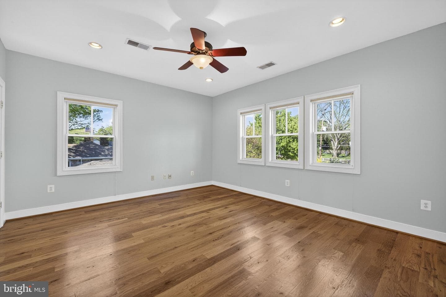 10 N Locust Street photo 53