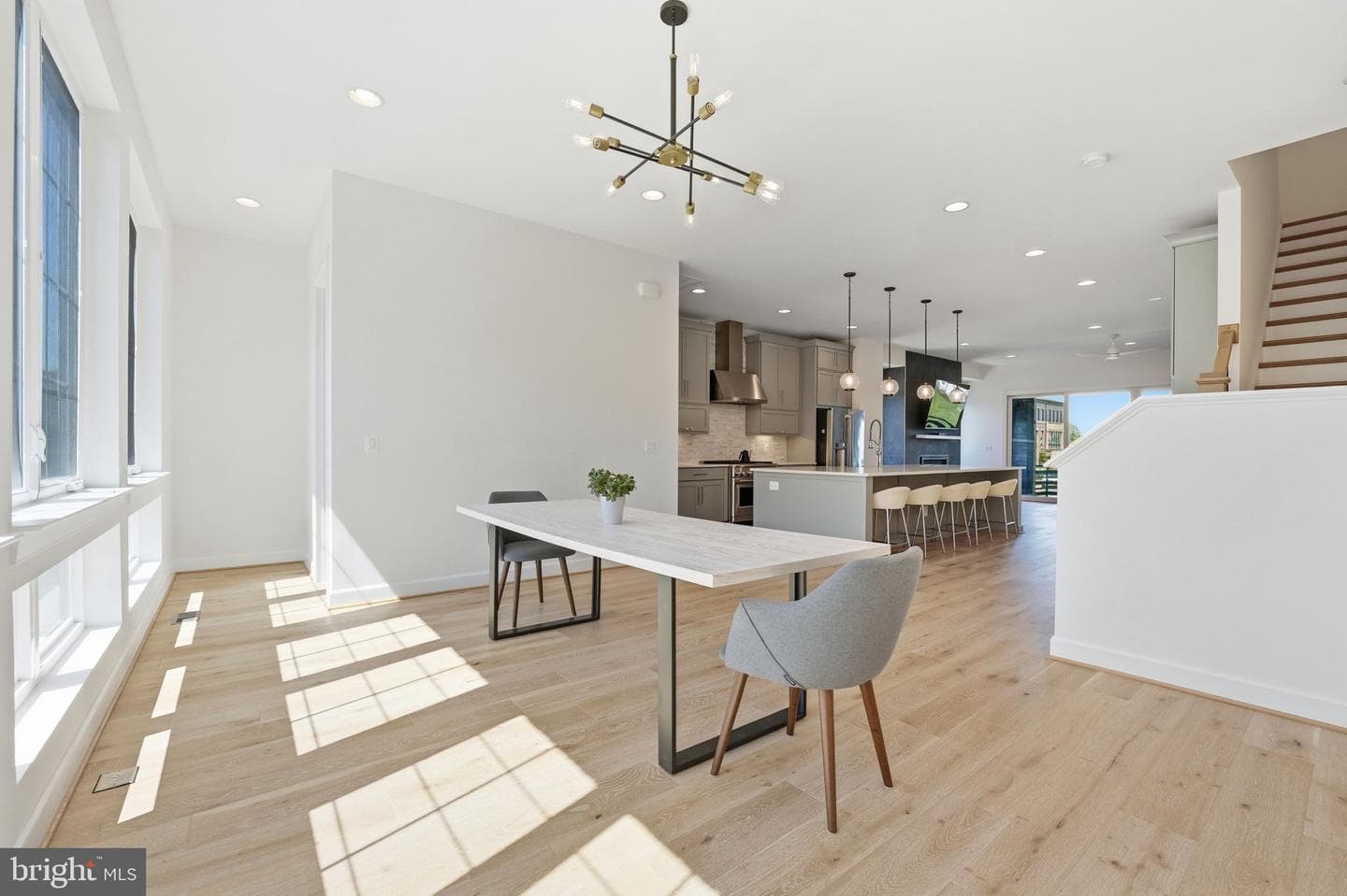 20230 Taft Terrace photo 6