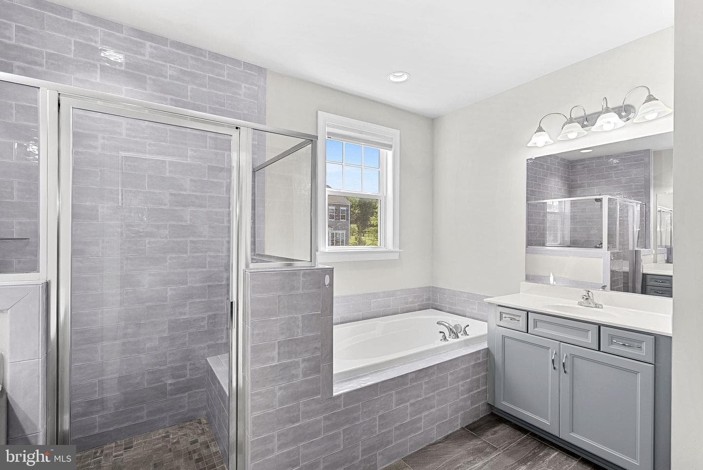 18433 Presidio Place photo 32