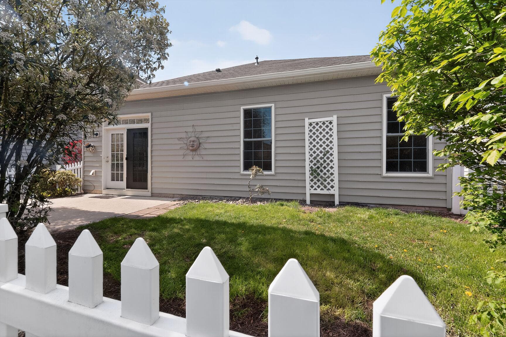 20598 Crescent Pointe Place photo 3