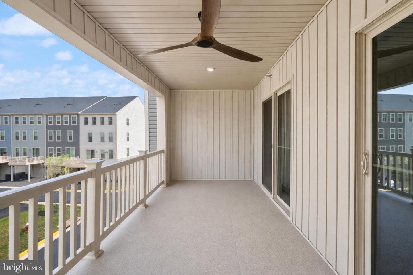 24252 Thurso Square photo 16