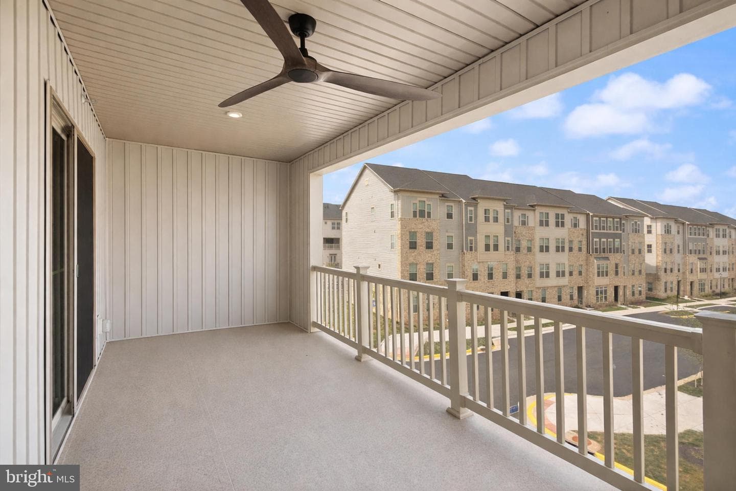 24252 Thurso Square photo 17