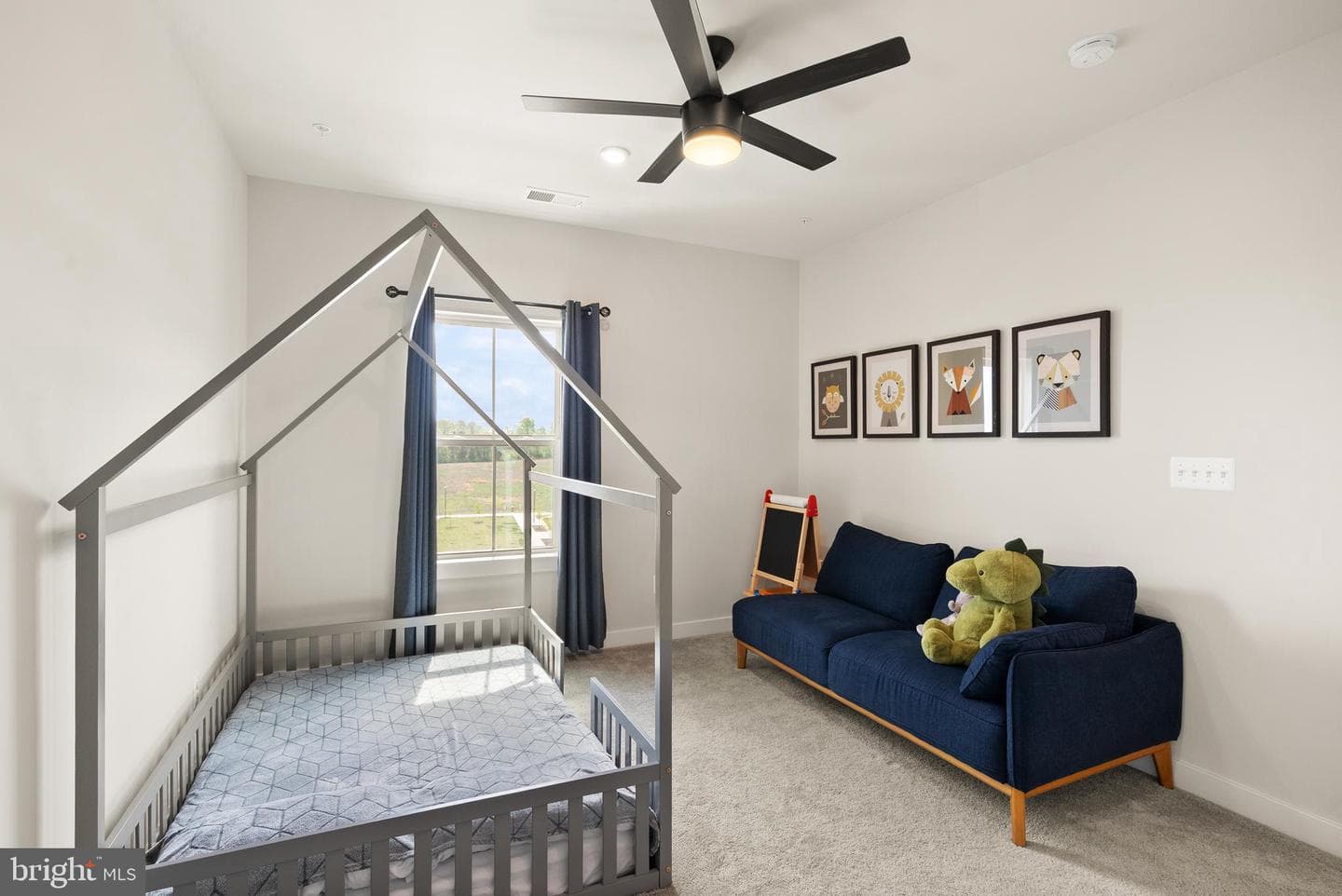 24252 Thurso Square photo 32