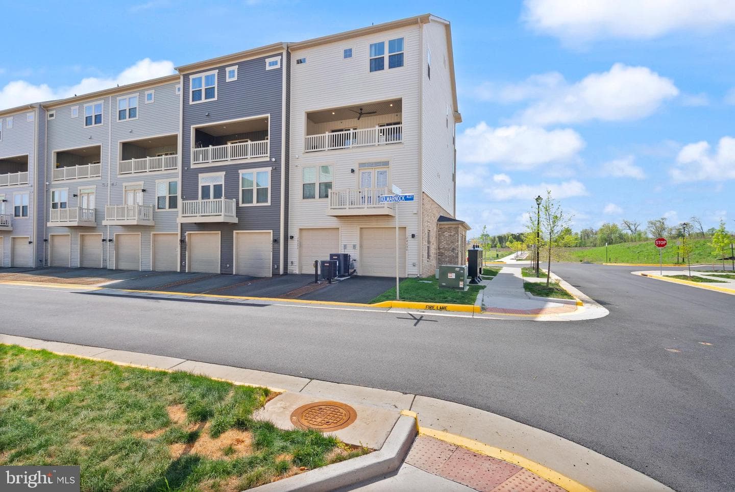 24252 Thurso Square photo 36