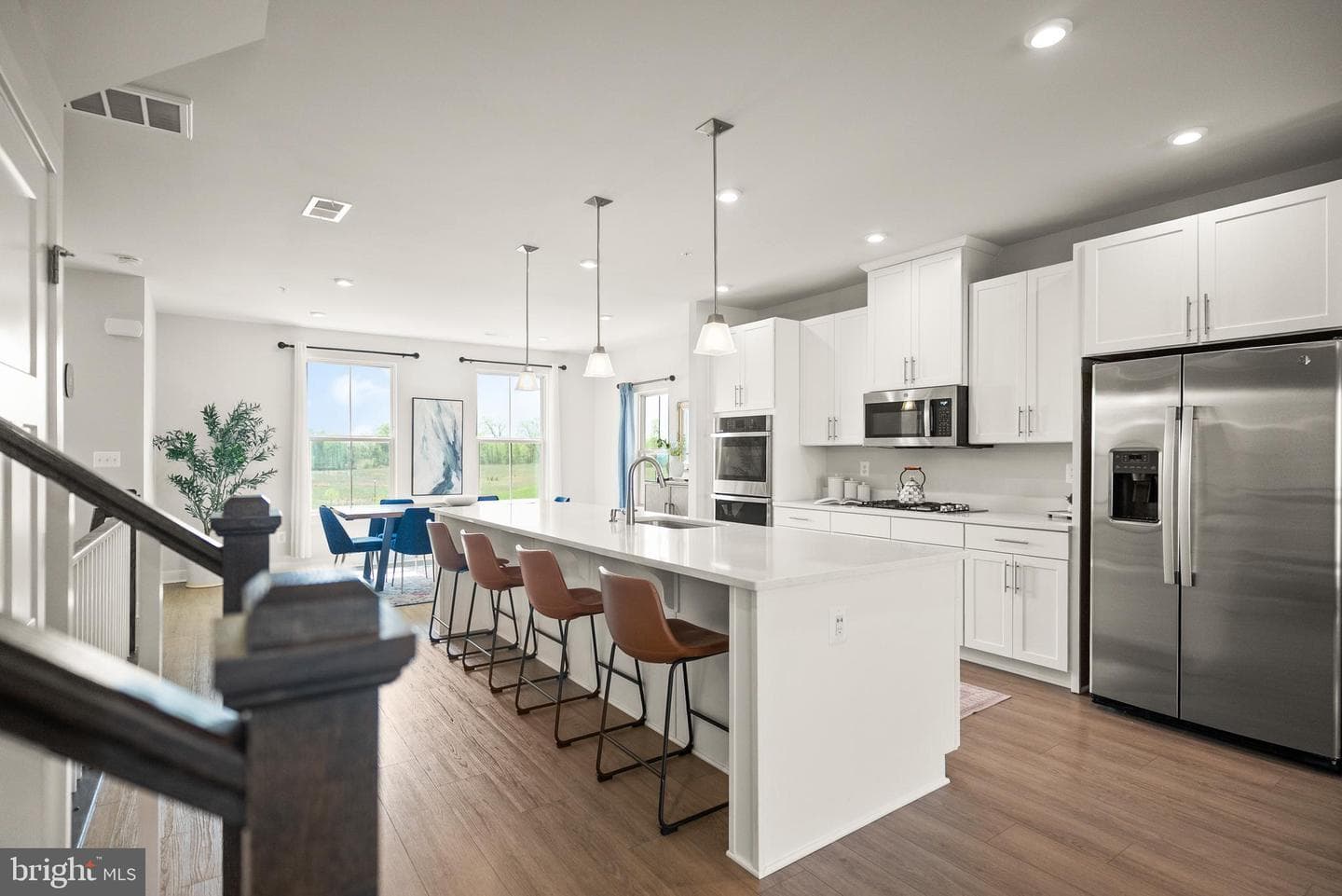 24252 Thurso Square photo 7