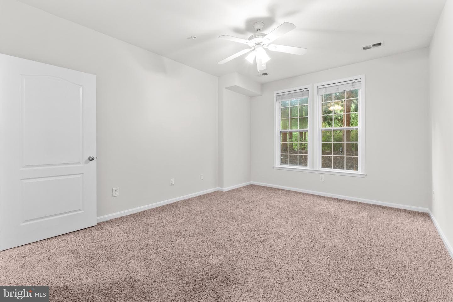 24701 Byrne Meadow Square #108 photo 14