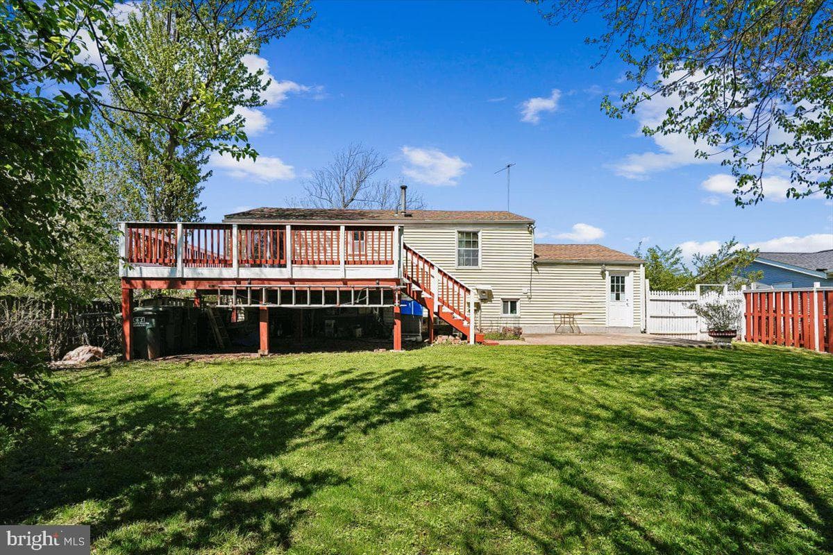 712 N Sterling Boulevard photo 3