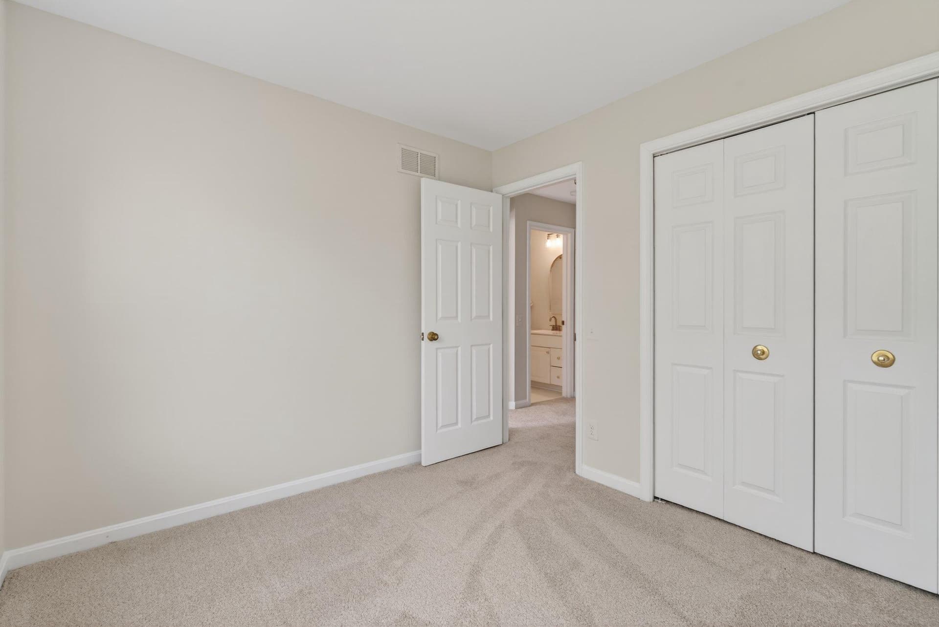 47647 Sandbank Square photo 32