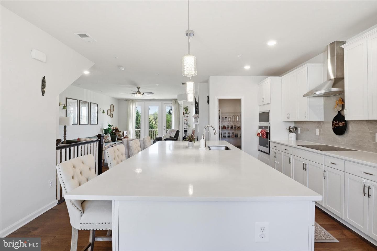 920 California Drive NE photo 15
