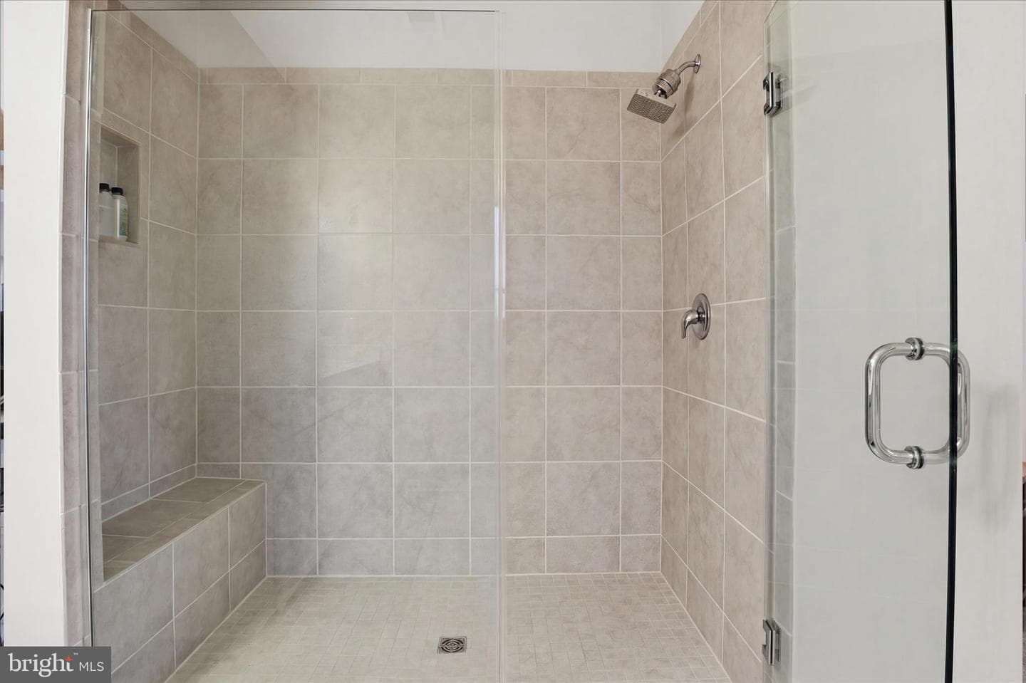 920 California Drive NE photo 26
