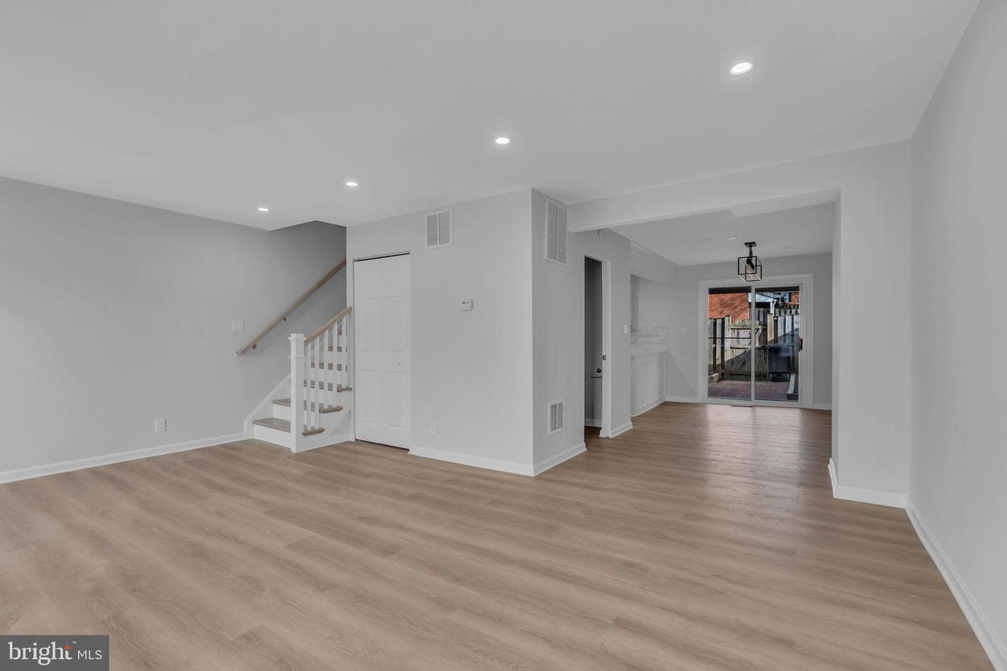 222 N Auburn Drive photo 4