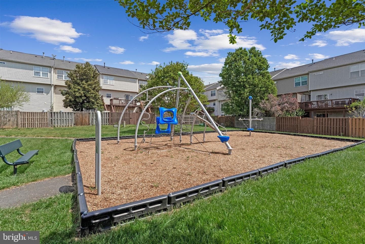 590 Tuliptree Square NE photo 47