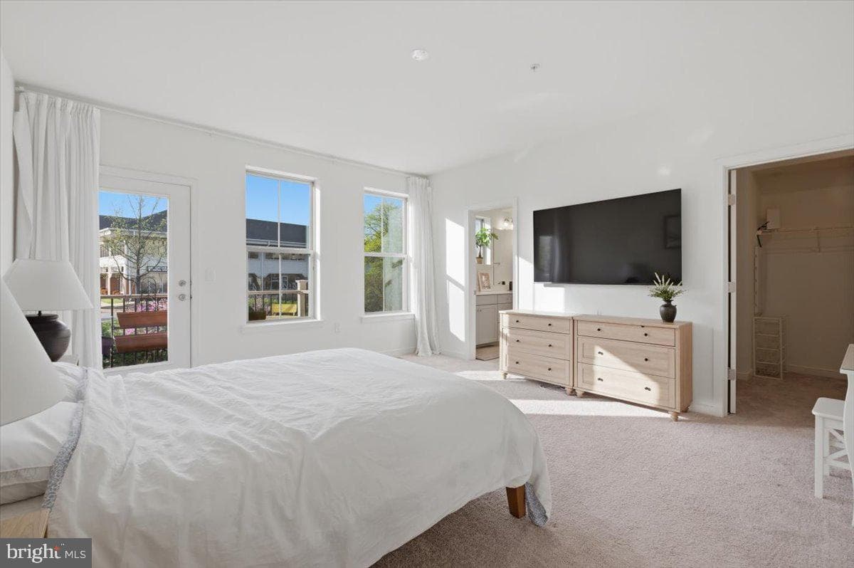 46037 Woodpecker Square photo 14