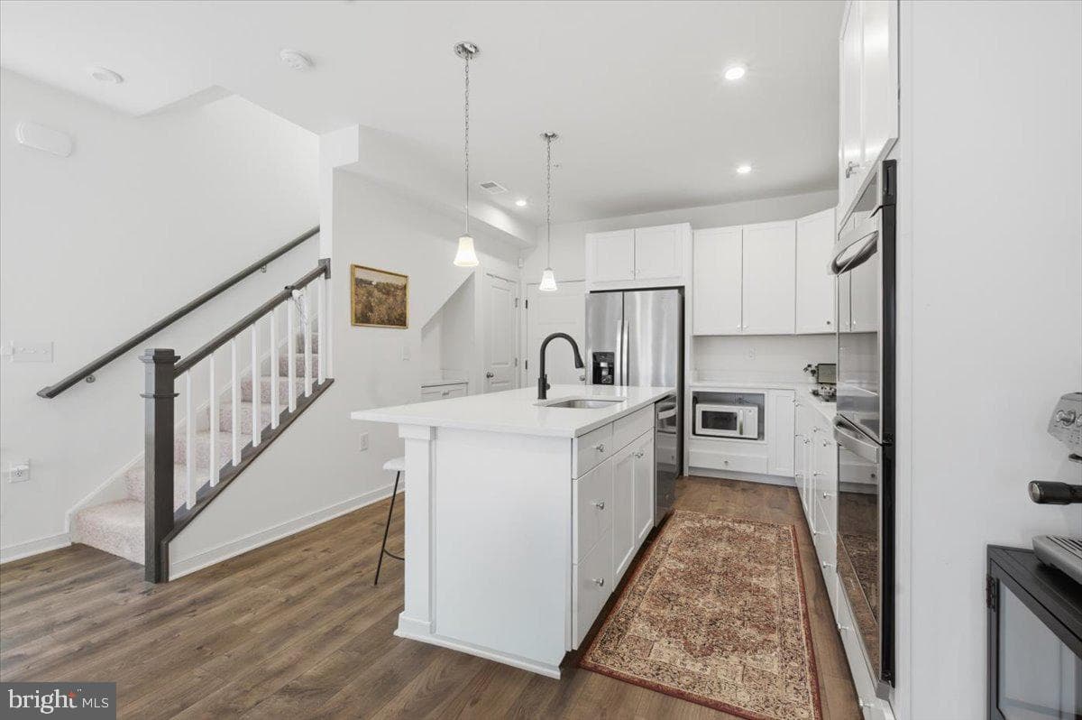 46037 Woodpecker Square photo 8