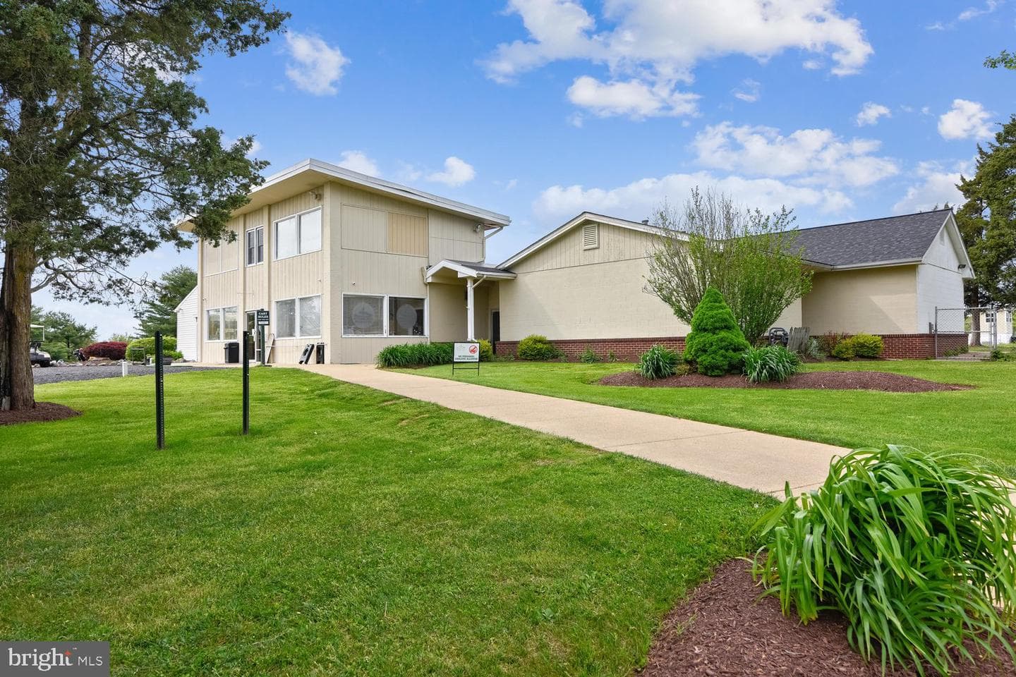 250 E Juniper Avenue E photo 67