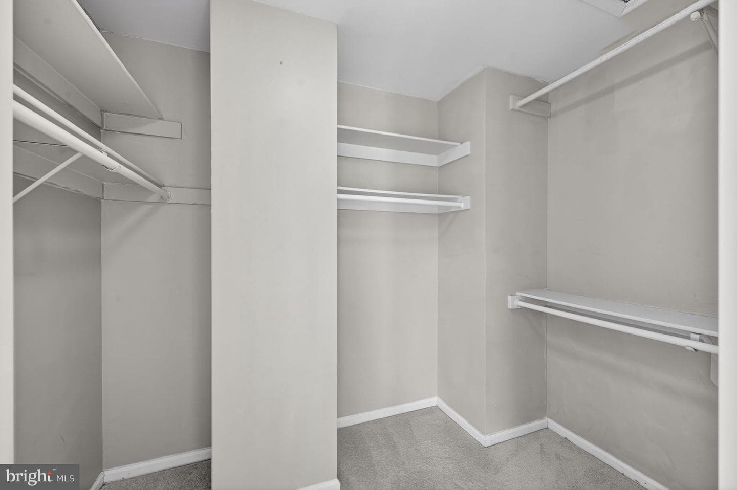 47697 Whirlpool Square photo 23