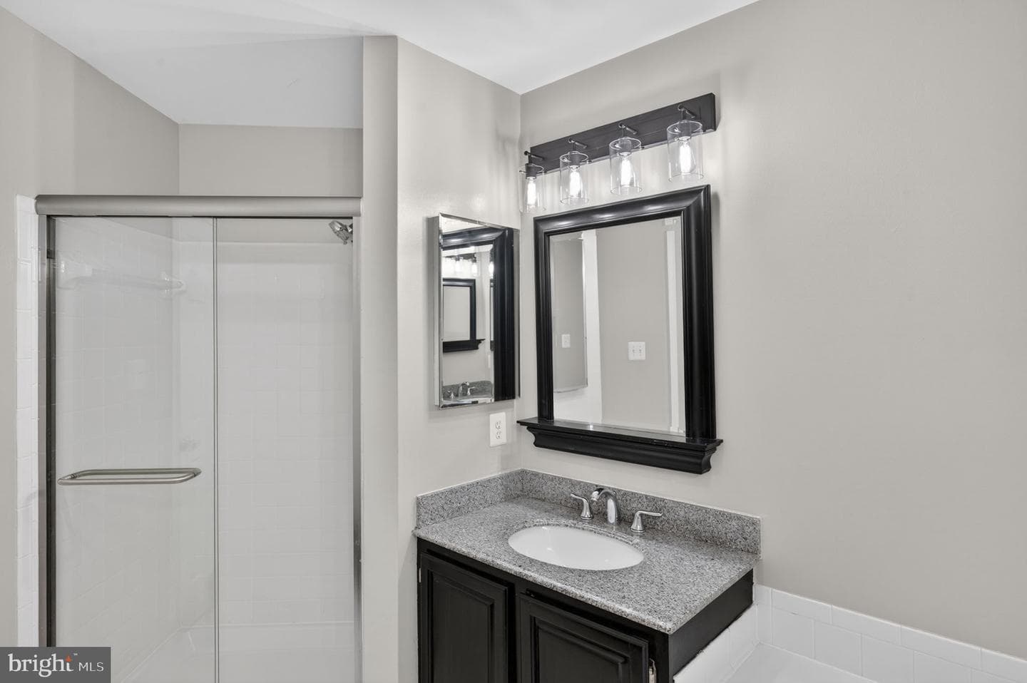 47697 Whirlpool Square photo 25
