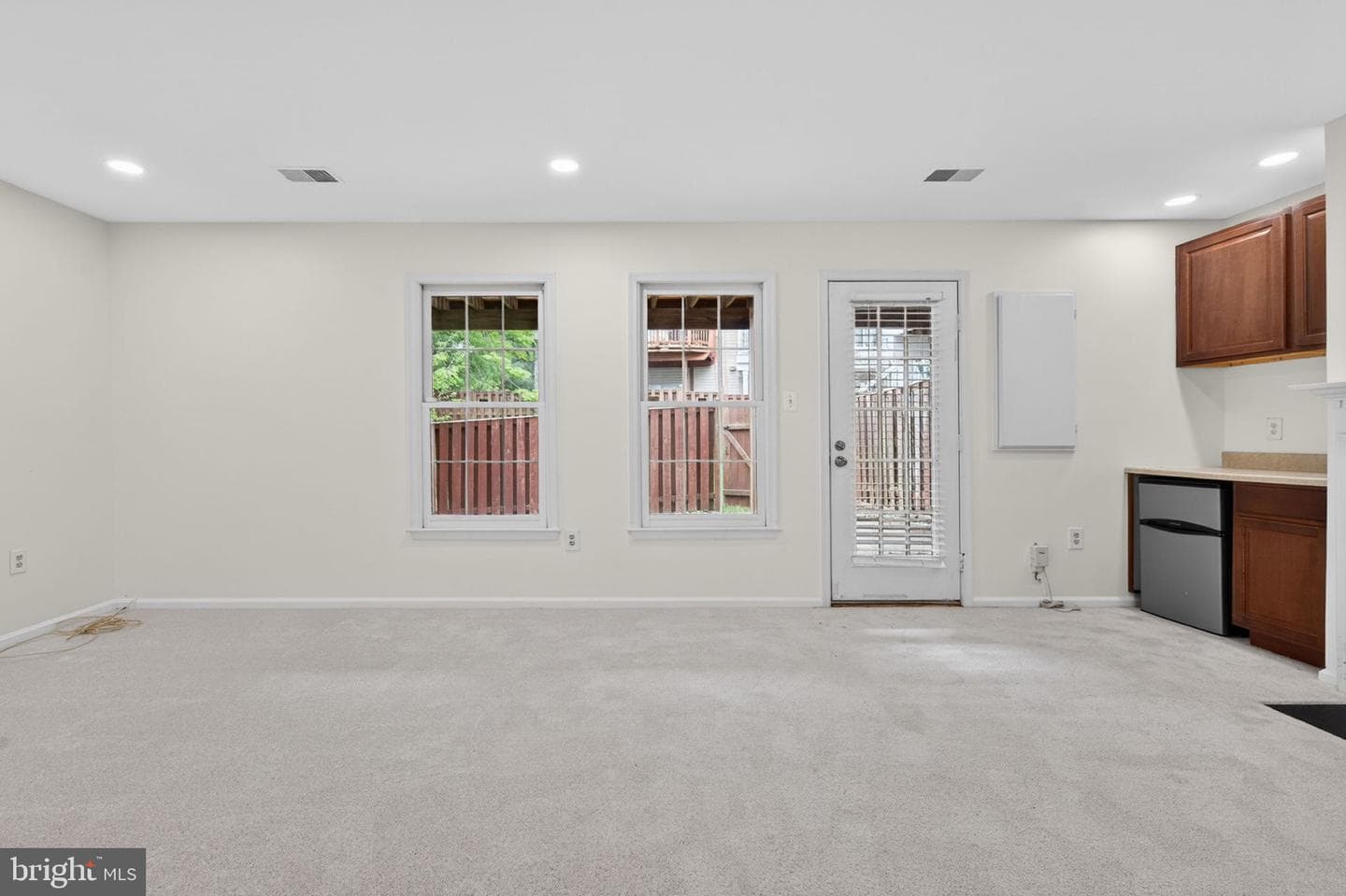 47697 Whirlpool Square photo 35