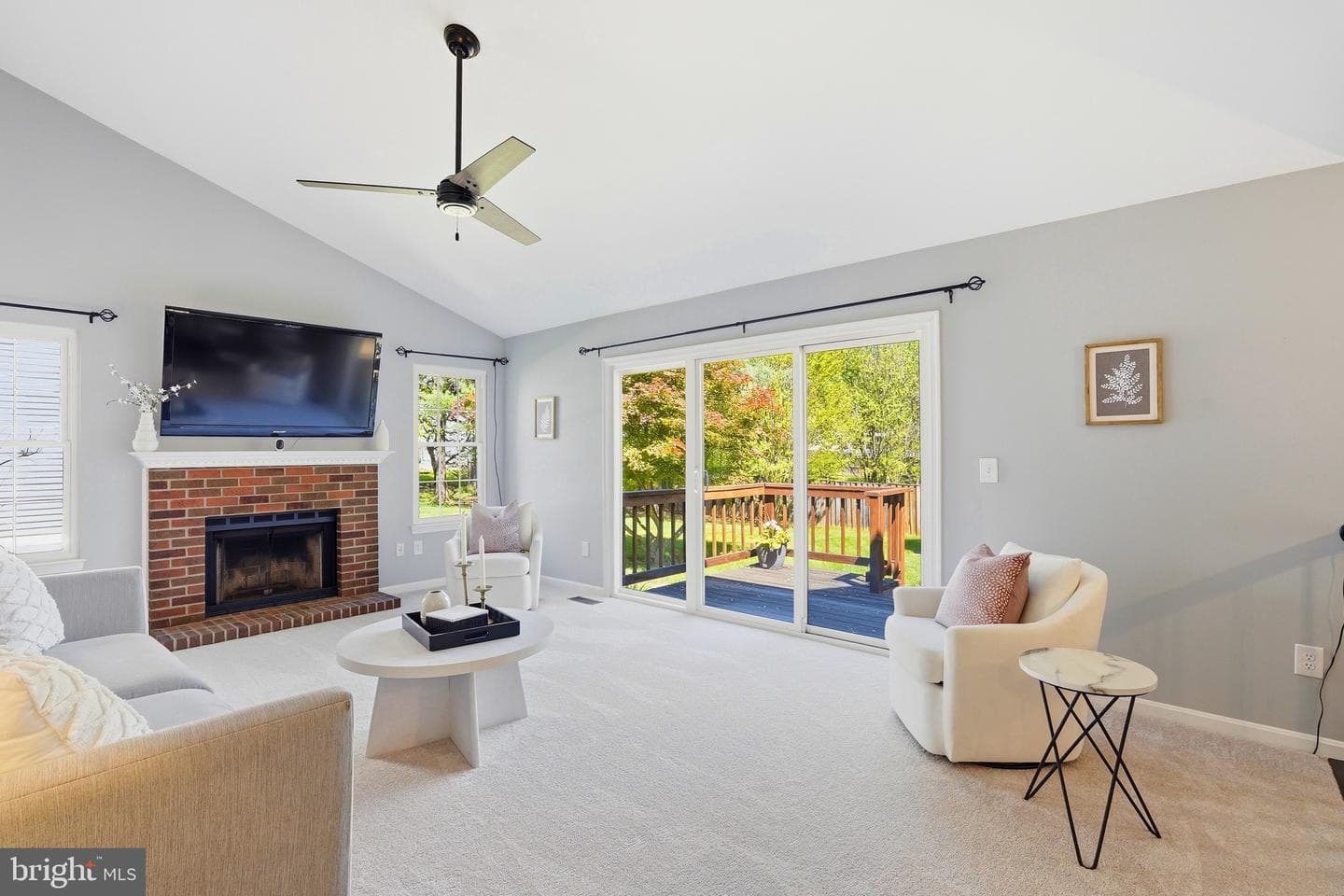 210 Foxborough Drive SW photo 34