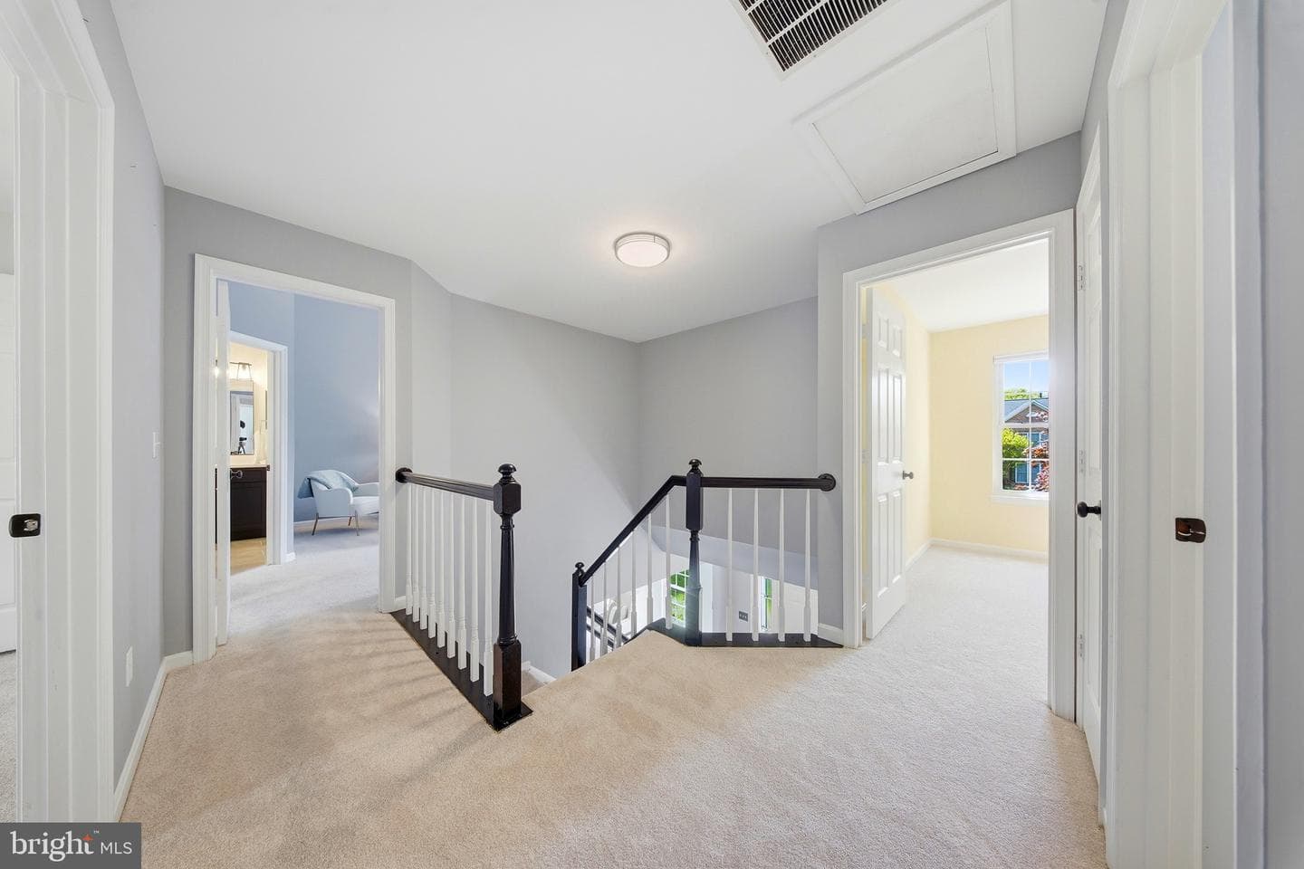 210 Foxborough Drive SW photo 40