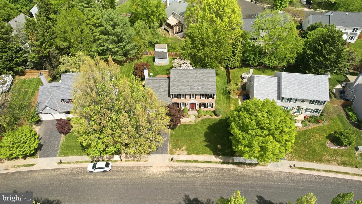 210 Foxborough Drive SW photo 5