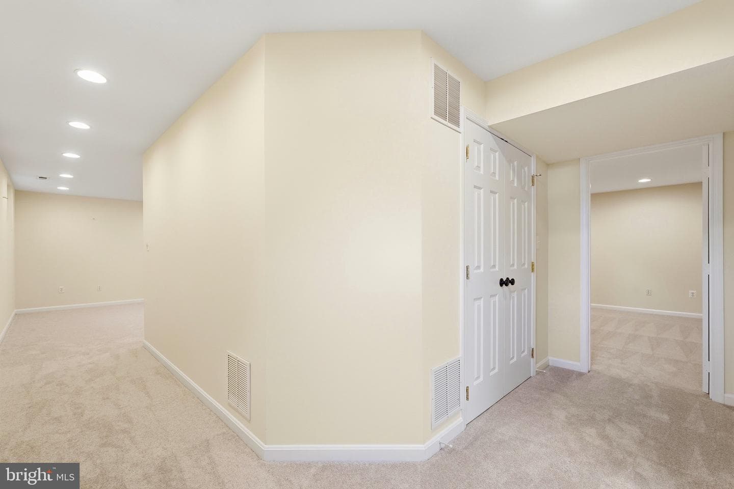 210 Foxborough Drive SW photo 62