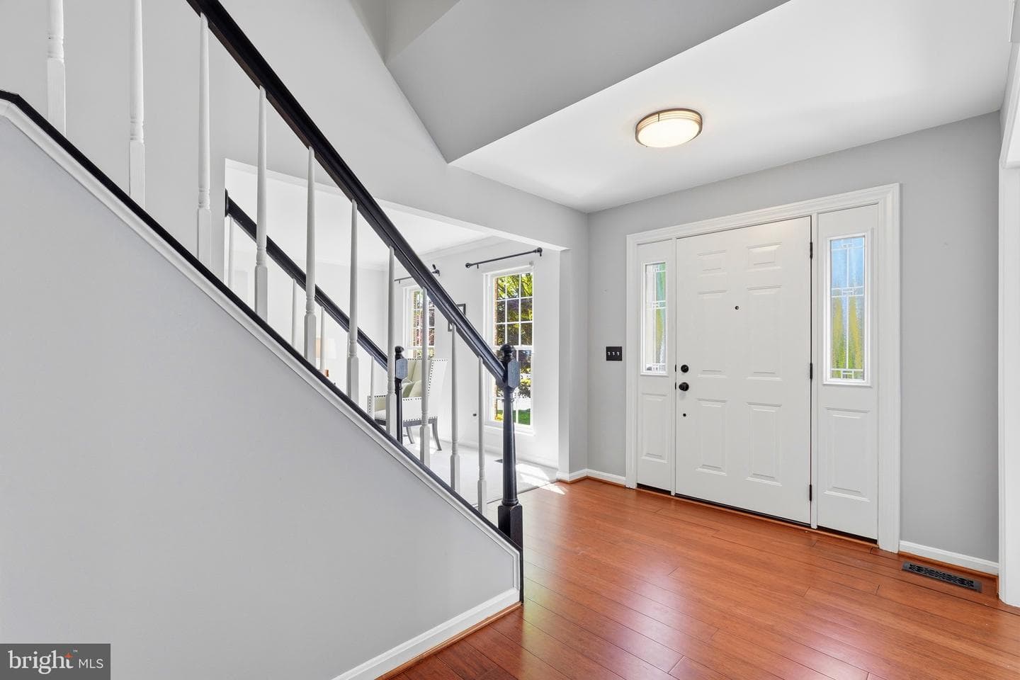 210 Foxborough Drive SW photo 8