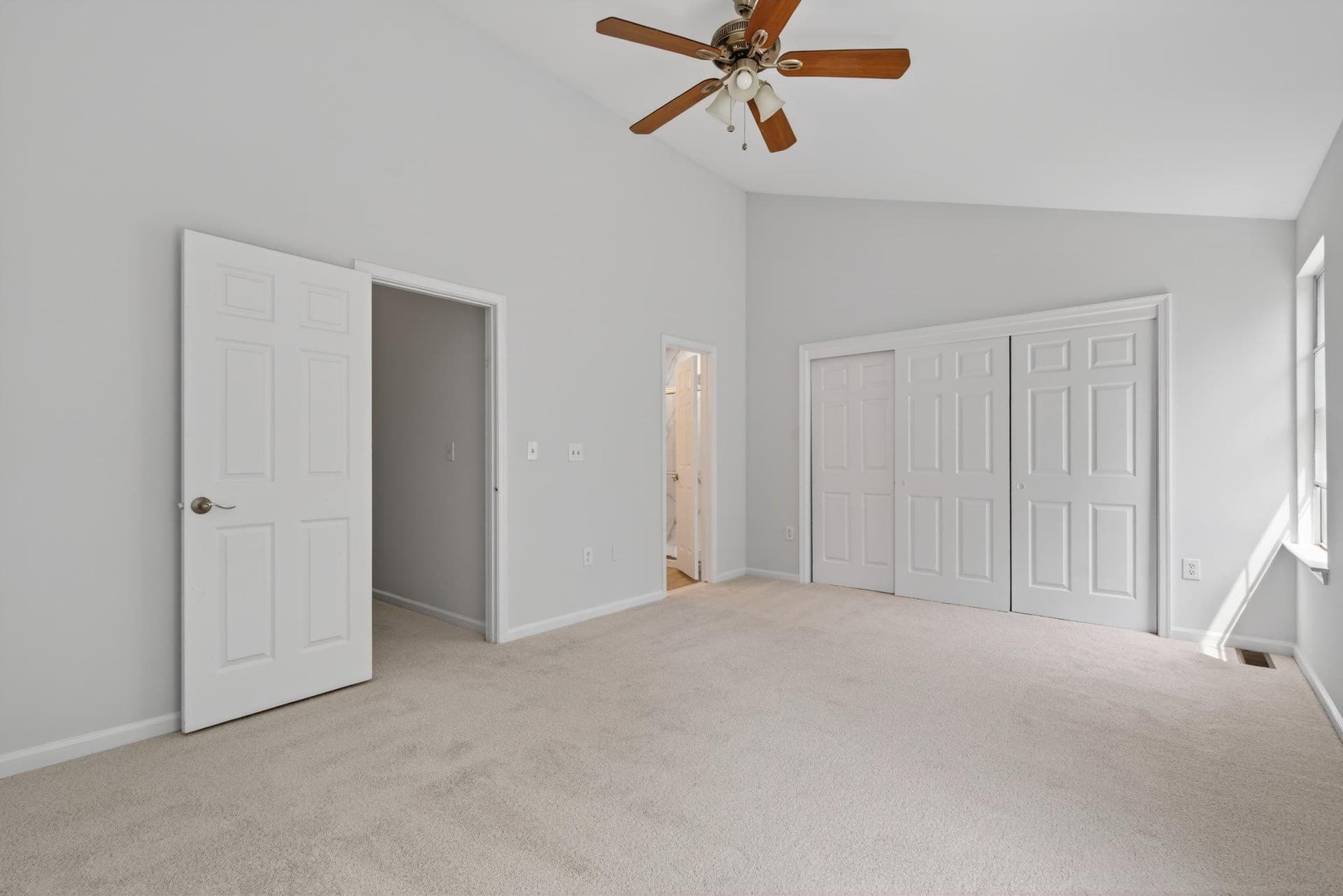 232 Finchingfield Court photo 18