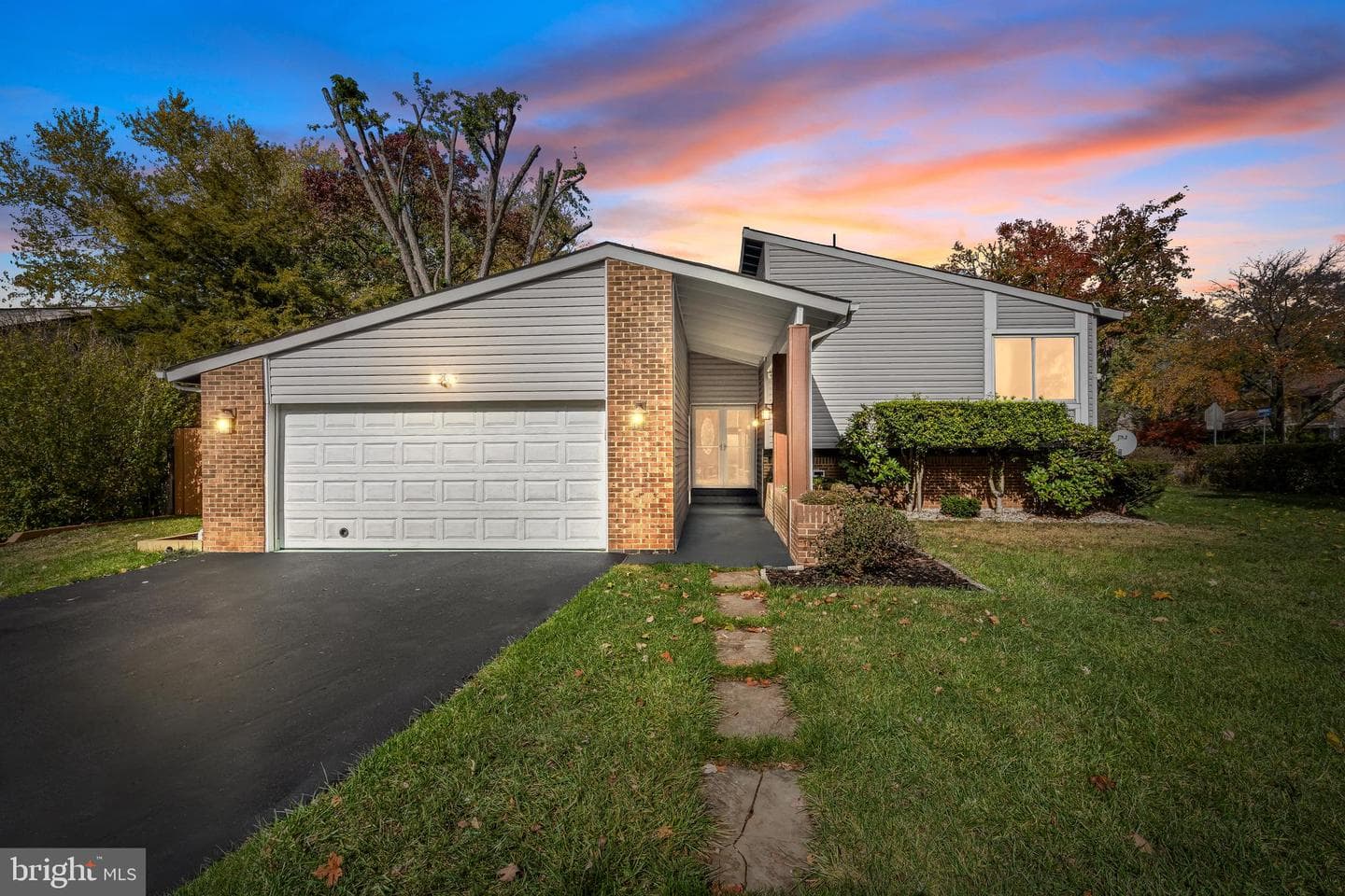 101 Hopeland Lane