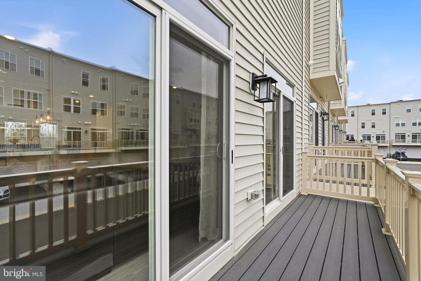 22801 Tawny Pine Square photo 100