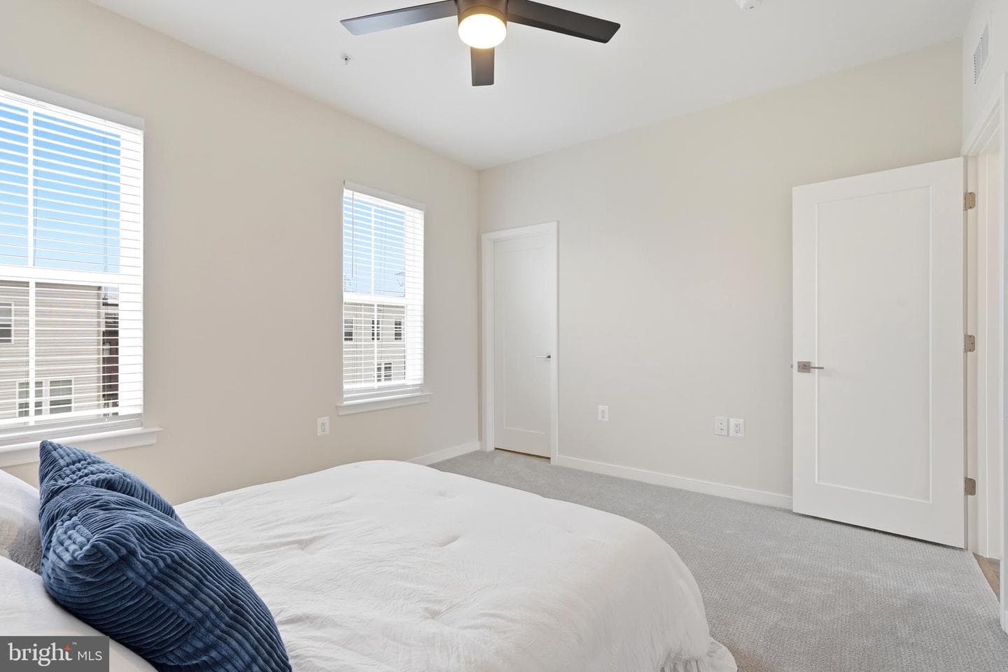 22801 Tawny Pine Square photo 74